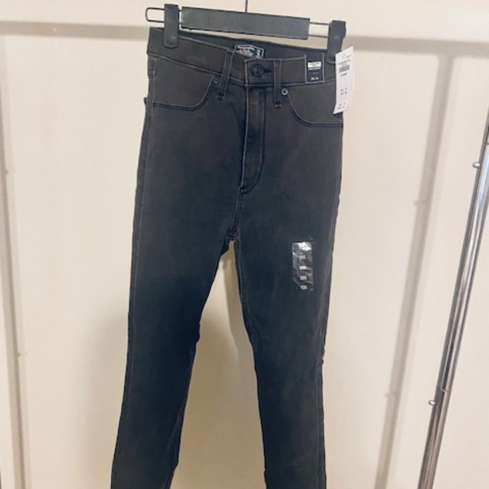 Abercrombie & Fitch Ultra High Rise Jean Leggings